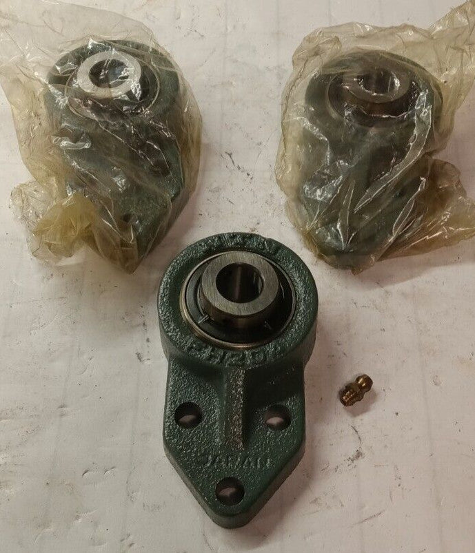 LOT OF 3) NEW NTN 3-BOLT BRACKET STYLE MOUNTED BEARING 20 MM BORE UCFH204