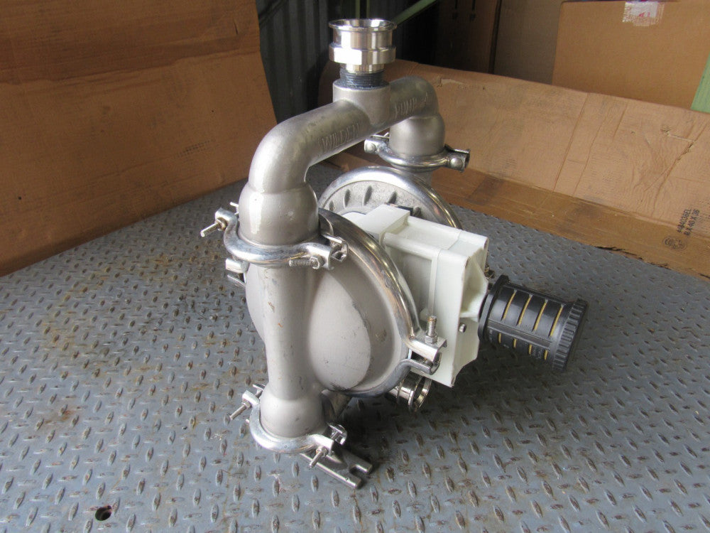 WILDEN PUMP 4 STAINLESS STEEL DOUBLE DIAPHRAGM PUMP 1-1/4" NICE USED TAKEOUT !!