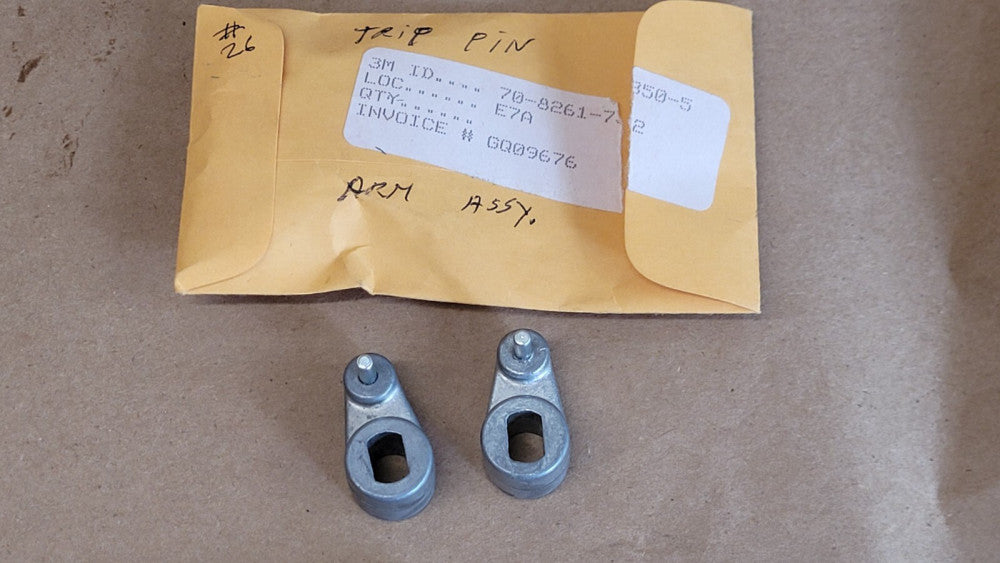 Lot Of 2 3M 70-8261-7350-5 Trip Pin Arm Assemblies