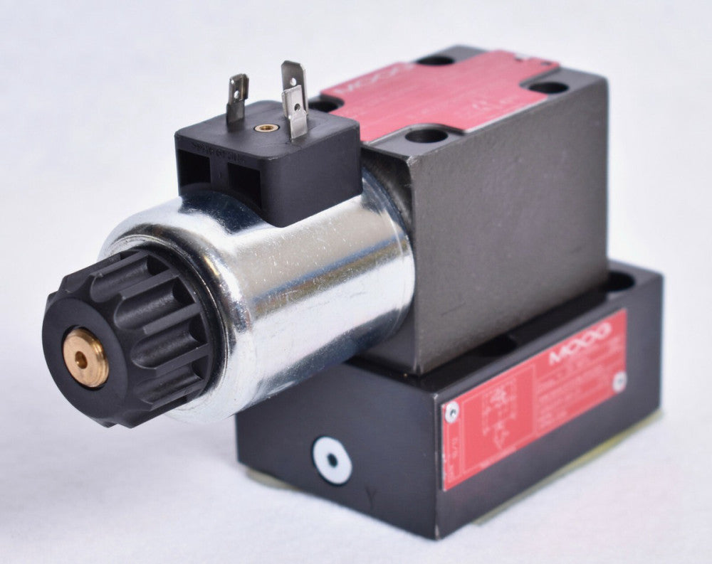 MOOG Hydraulic Valve  X820-21PA-001N01 HPN641208