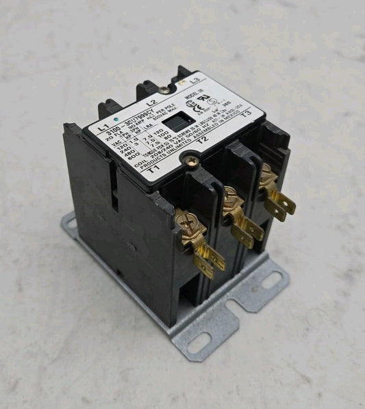 3100-30U7999CY Relay Contactor 3PST 20A 240V Model 98 Used