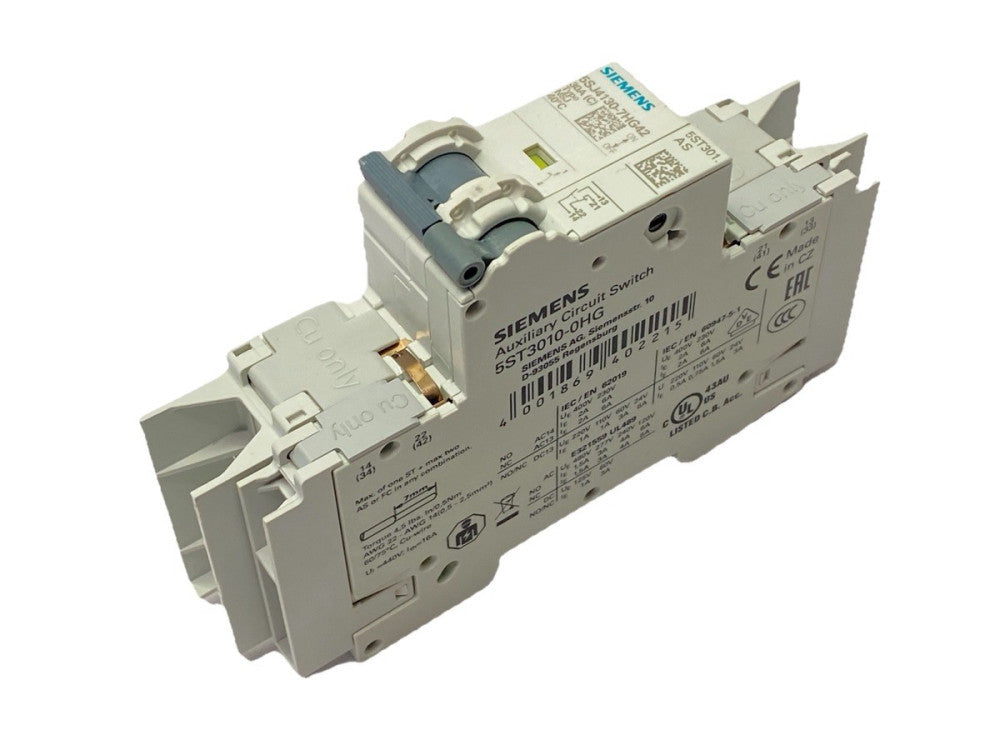Siemens 5SJ4130-7HG42 Circuit Breaker 30A 277V/400VAC w/ 5ST3010-0HG Switch