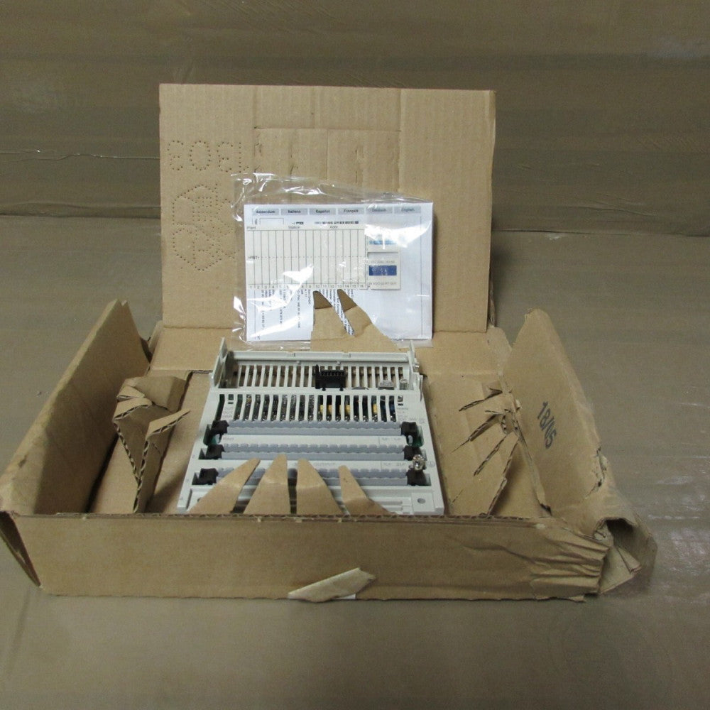 SCHNEIDER TSX MOMENTUM 170ADO35000 I/O BASE 24VDC 32PT OUT, NIB! MAKE OFFER!