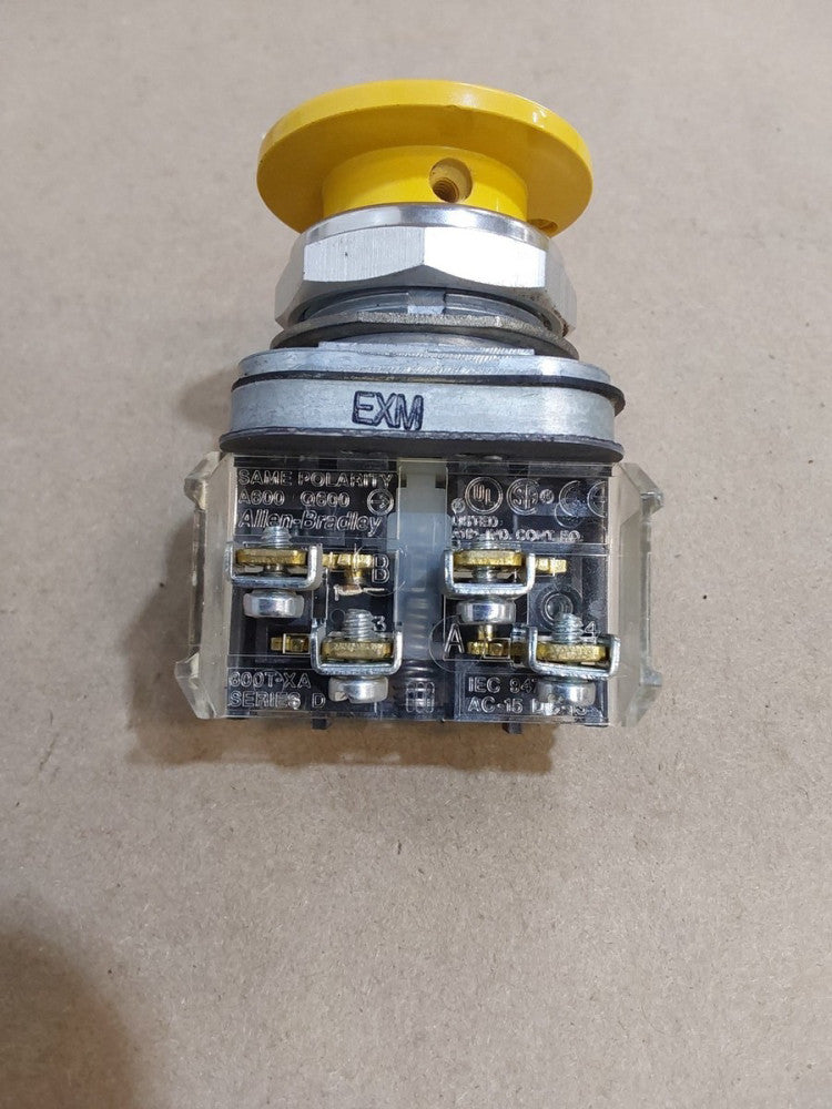 Allen Bradley 800T-D Pushbutton (YELLOW) W/800T-XA