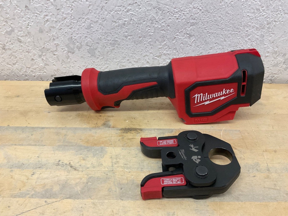 Milwaukee 18v Short Throw Press Tool 2674-20 & 49-16-2634C PEX CRIMP * USED *