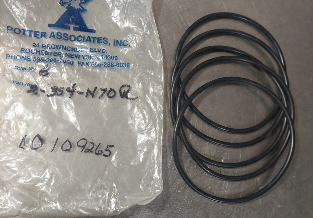 LOT OF 5 - DRESSER ROOTS O-RING. 10109265