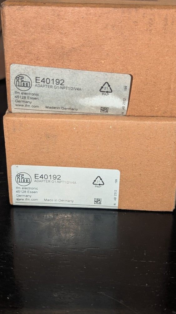 Pack of (2) IFM E40192 FLOW SENSOR ADAPTER G1-NPT1/2/V4A NIB READ DESCRIPTION