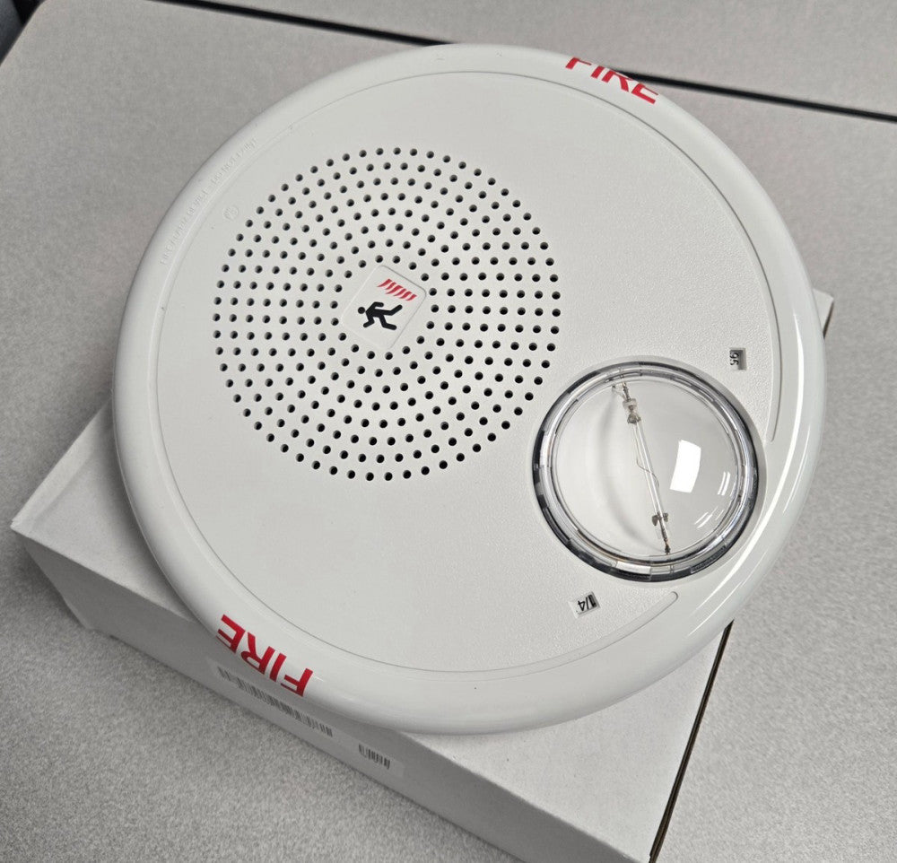 Edwards GCHFWF-S7VMCH HF Ceiling Speaker/Strobe White, Fire Marking