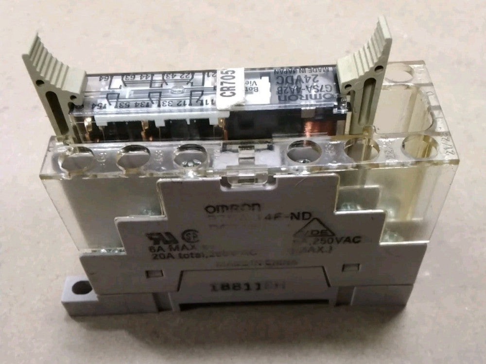 Omron P7SA-14F-ND Relay with Base G33