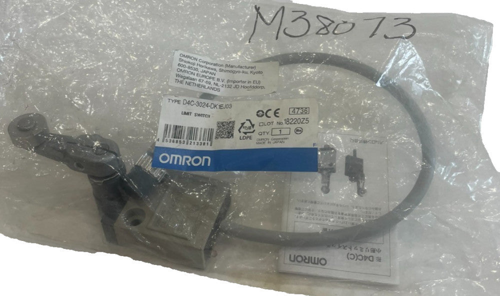 NEW OMRON D4C-3024-DK1EJ03 LIMIT SWITCH D4C3024DK1EJ03