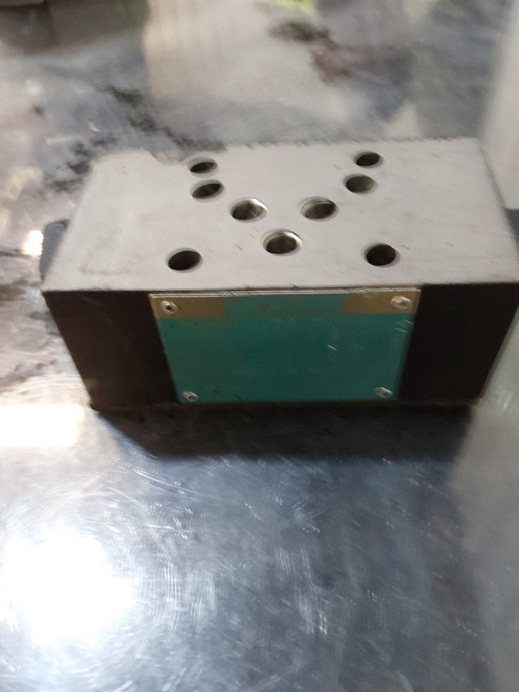 VICKERS DGMPC-5-ABK.BAK-30 PILOT OPERETATED CHECK VALVE