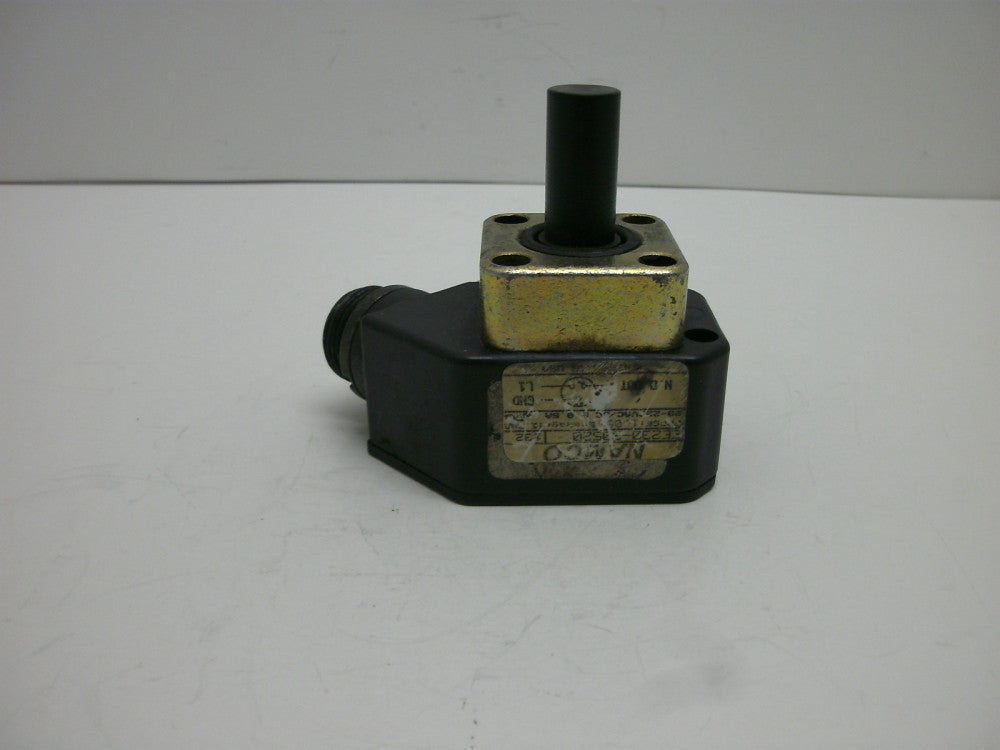 NAMCO EE230-30520 CYLINDICATOR HYDRAULIC OR PNEUMATIC 3000 PSI MAX PROBE 1.050