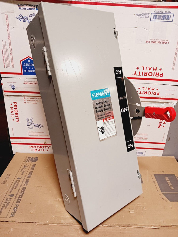 NEW SIEMENS DTNF221 30 AMP NON-FUSED DOUBLE THROW SAFETY SWITCH 2P 240 VAC