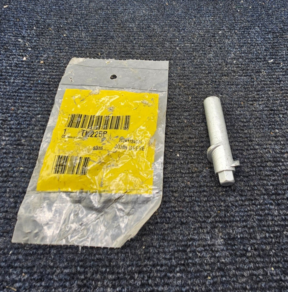 John Deere TK225P: Pin Fits 50 P 50D 50G 60 P 60D