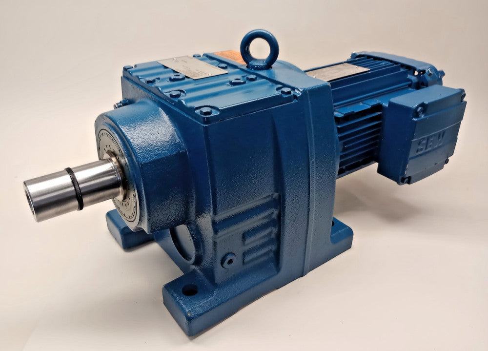 SEW Eurodrive R77-DRN80M4/DH-43.26 Gear Motor 3ph 1hp 1751/40 Ratio 43.26:1