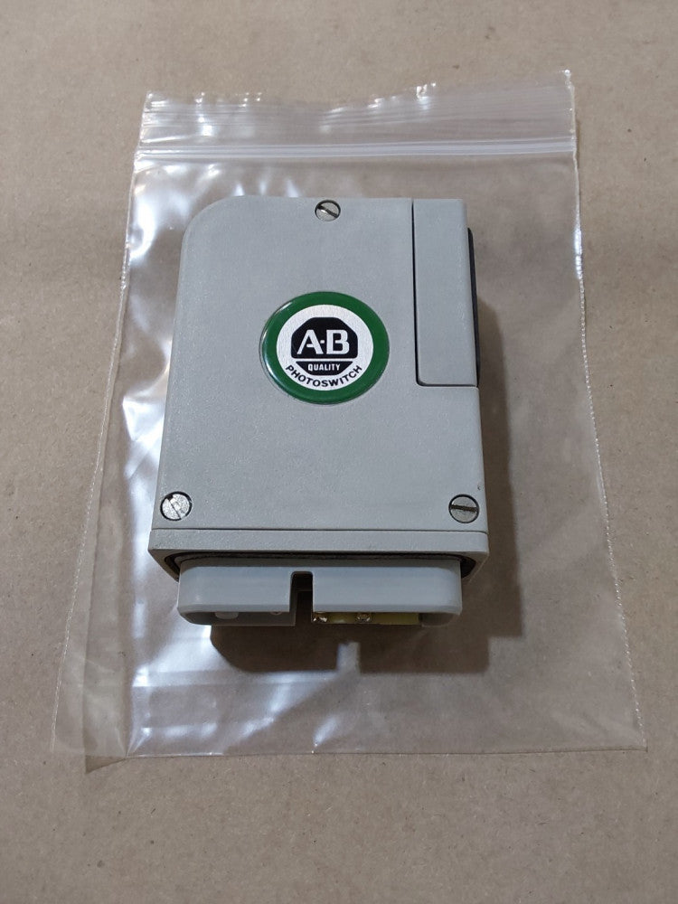 ALLEN BRADLEY 42MRL-5000 SER. B Trans Beam Source Photohead