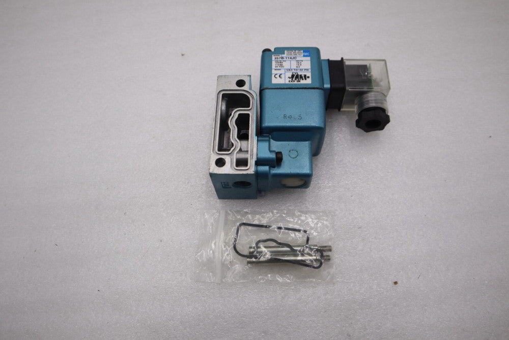 NEW NO BOX MAC 257B-114JC 110/120V 150PSI NSNP STOCK H149A