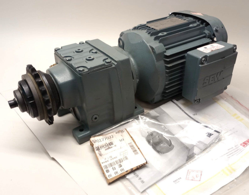 SEW Eurodrive R37-DRS90M4/2W-10.11 Gear Motor 3ph 1.6kW 1380/136rpm Ratio 10.11