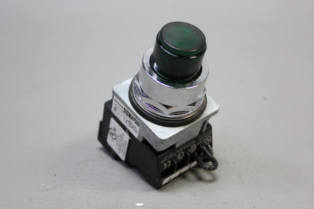 SIEMENS 52PP2G3AB PUSH BUTTON GREEN LED OIL TIGHT
