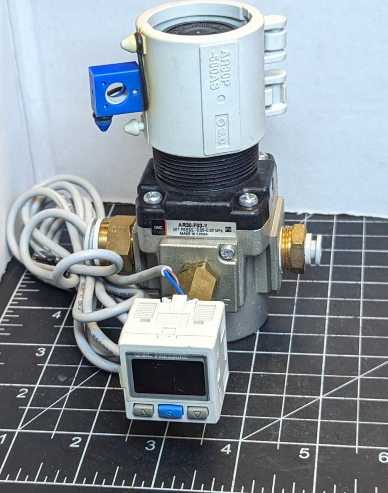SMC AR30-F03-Y regulator & ISE30A-01-P Digital Pressur Switch WORKING PULL [C5B1
