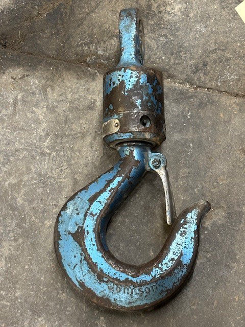 JOHNSON 2225 HEAVY-DUTY 15 TON RIGGING HOOK