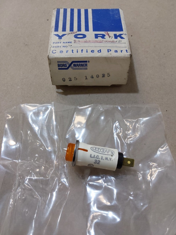 NEW  Leecraft 32 Amber Indicator Light 