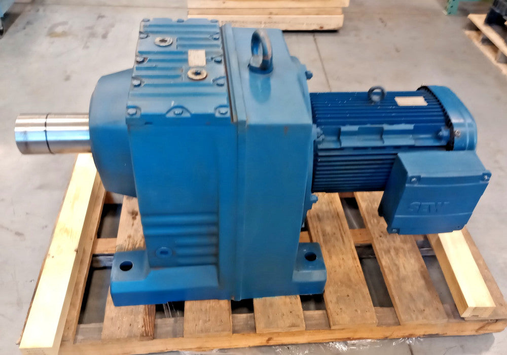 SEW Eurodrive R167DRE180LC4-107.49 Used Gear Motor 30hp 1780/17rpm Ratio 107.49