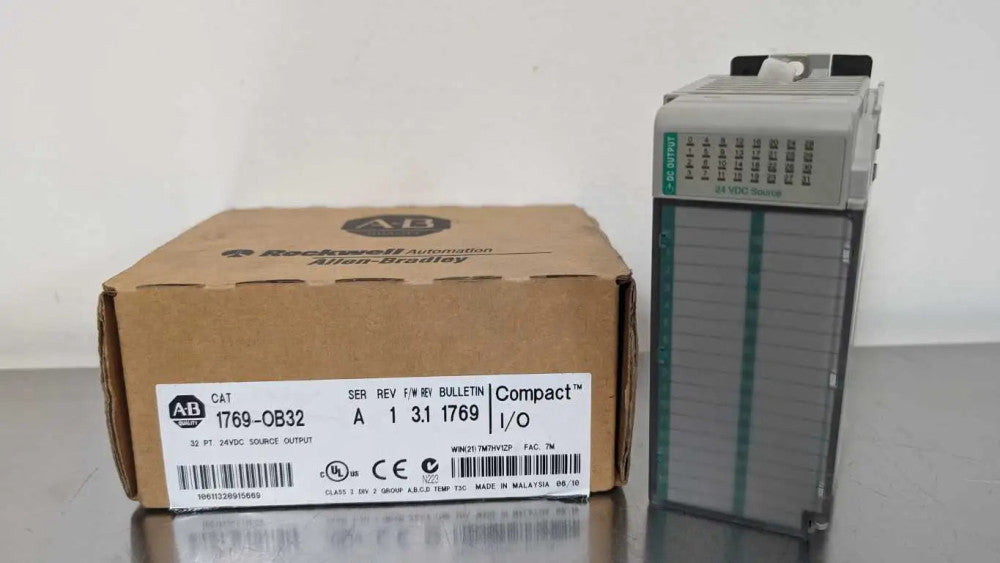 Allen-Bradley 1769-OB32 Sourcing Output Module Ser A Rev 1 FRM 3.1 32 Pt 20.4...