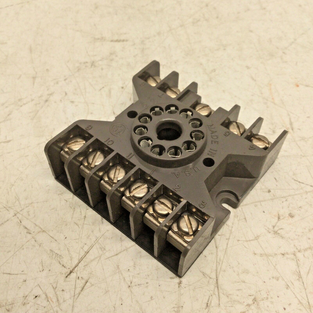POTTER & BRUMFIELD 27E123 Relay Socket, 11 Pin, 10A 300V