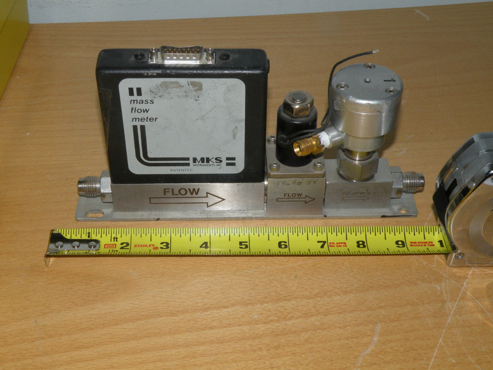 MKS 2258B-00100RV Mass Flow Control 100SCCM N2 w/ NUPRO SS-4BK Valve & Actuator