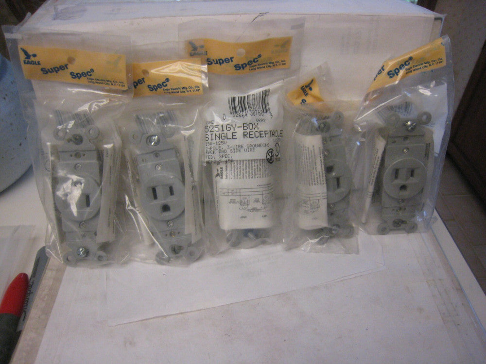 5 MADE IN USA - 15 AMP 5251GY SUPER SPEC SINGLE RECEPTACLE OUTLETS (5)  GRAY