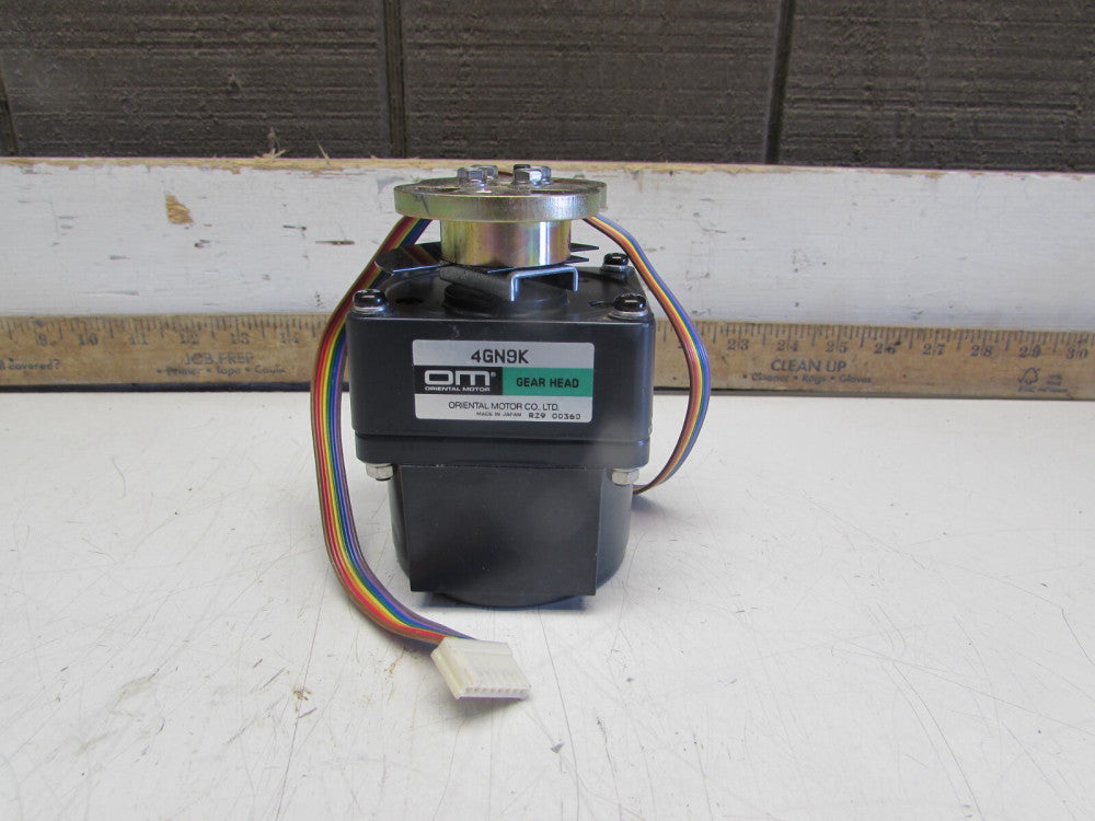 ORIENTAL MOTOR K0125-M ,VEXTA BRUSHLESS DC MOTOR, W/GEARHEAD 4GN9K,MAKE OFFER!