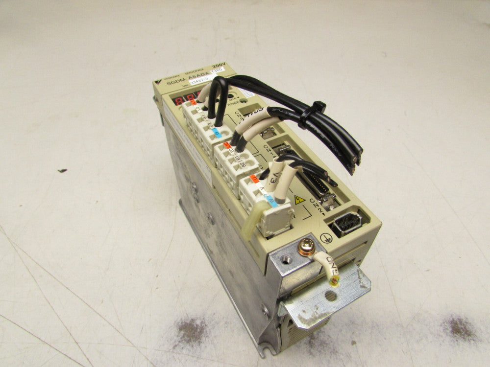 YASKAWA SERVOPACK SGDM-A5ADAY360 200V .05KW XLNT USED TAKEOUT MAKE OFFER !!