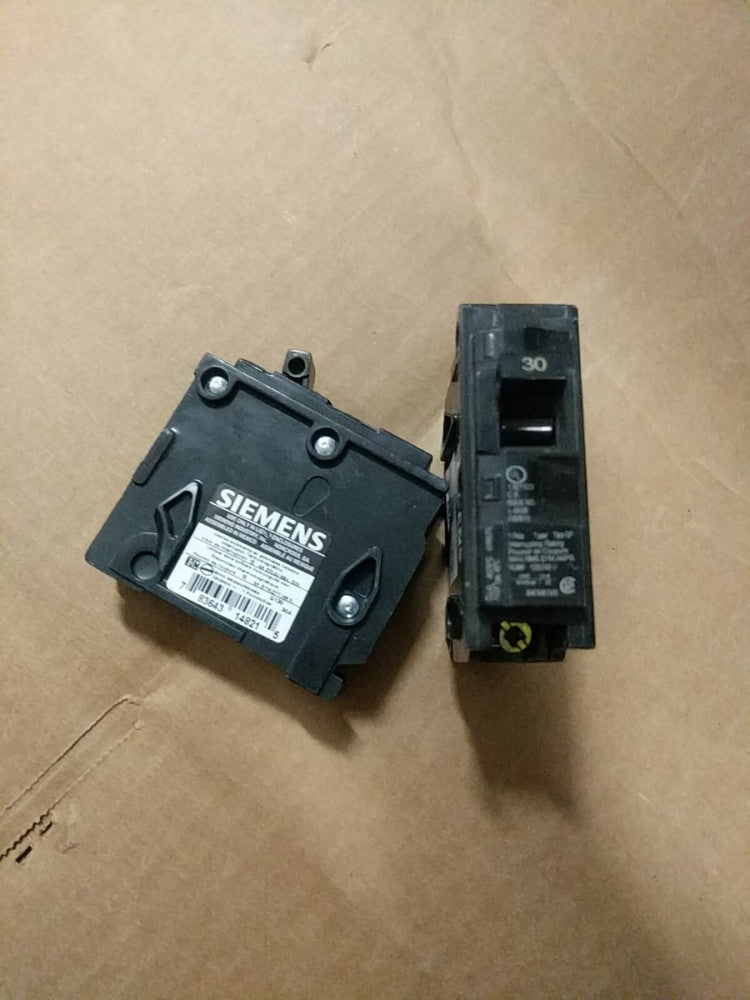 Lot of 2 SIEMENS 30 AMP CIRCUIT BREAKER 1 POLE 240 VAC Q130 LOT OF 2