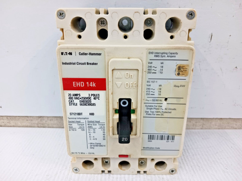 Eaton 20 Amp Circuit Breaker 3 Pole 480 VAC / 250 VDC 14kA EHD3020 *Flaw*