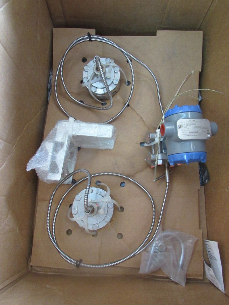 HONEYWELL STR73D-21CS5A0,  REMOTE SEAL DP TRANSMITTER, NIB! MAKE OFFER