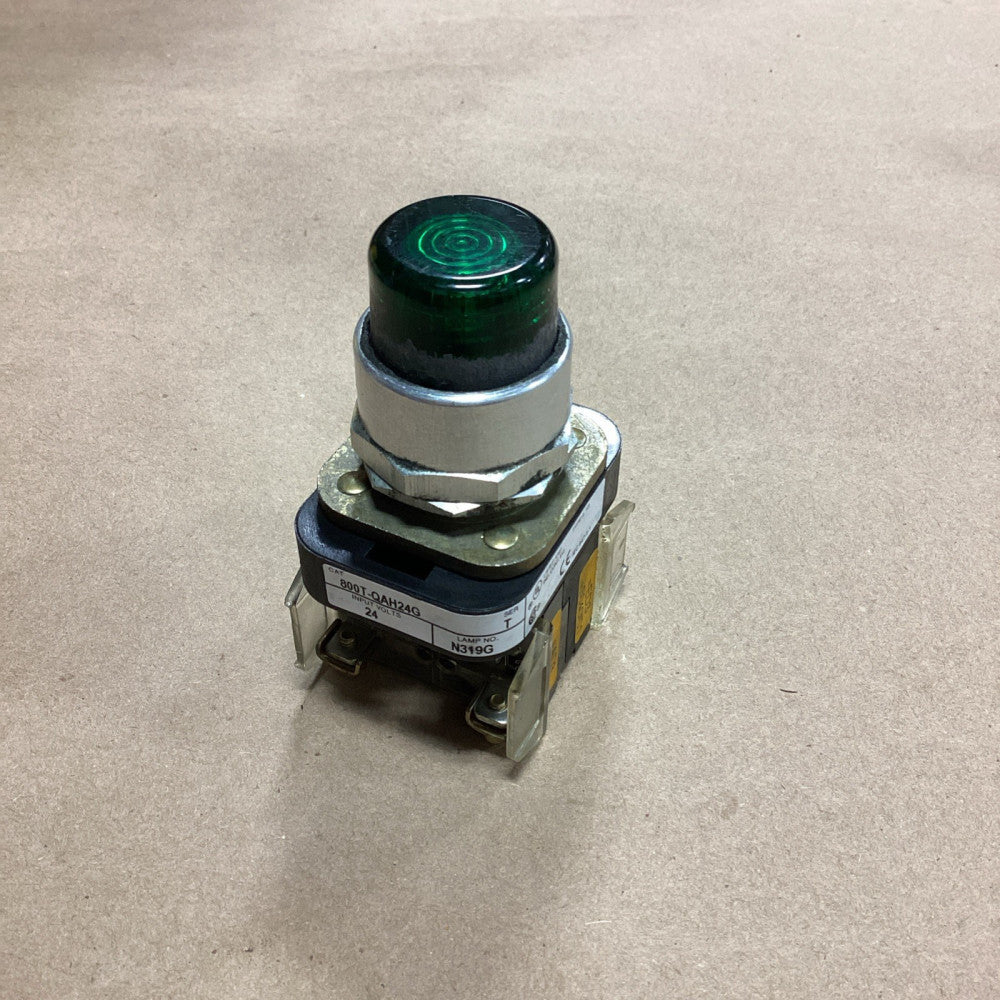 Allen-Bradley 800T-QAH24G SER T Green Momentary Push Button