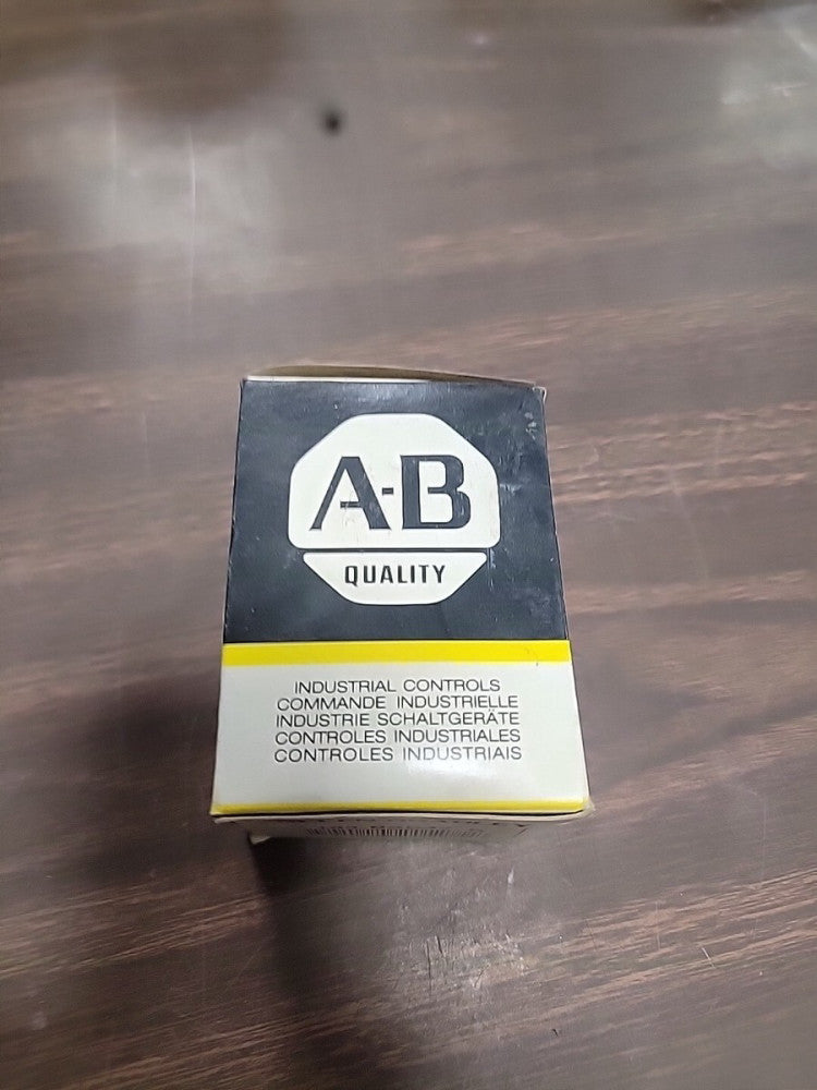 NEW Allen Bradley 193-BSB-42 Overload Relay 2.8-4.2 Amp, ASM PN: 44-105224A83 S2