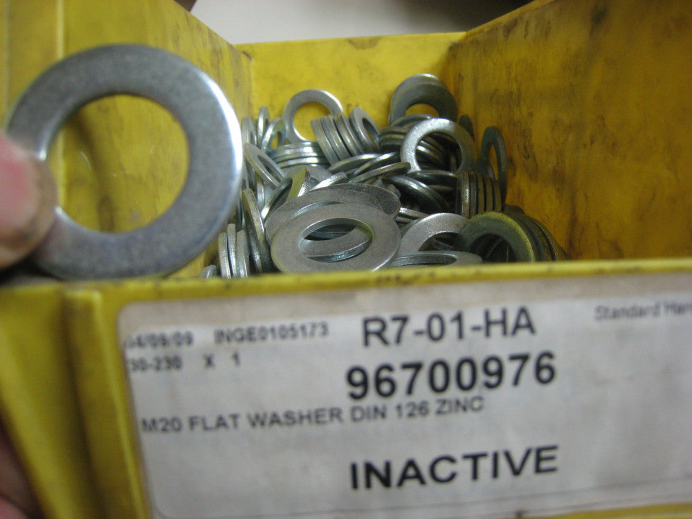 25 Flat Washers Size 20 mm  M20 SZinc coated 36.8 mm OD 22 mm ID  3.18 mm Thick