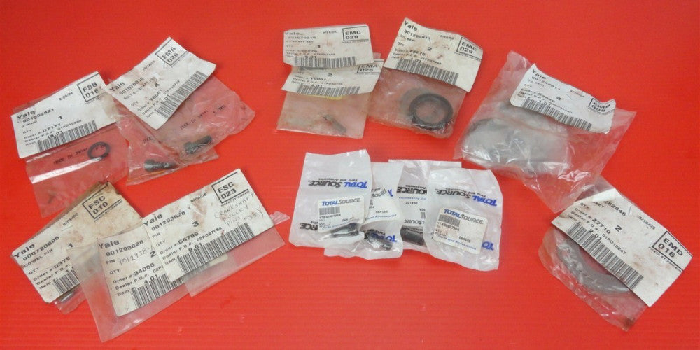 20 PC. LOT OF YALE FORKLIFT PARTS - Bolts, Gaskets, O'rings and Dowel Pins (NEW)
