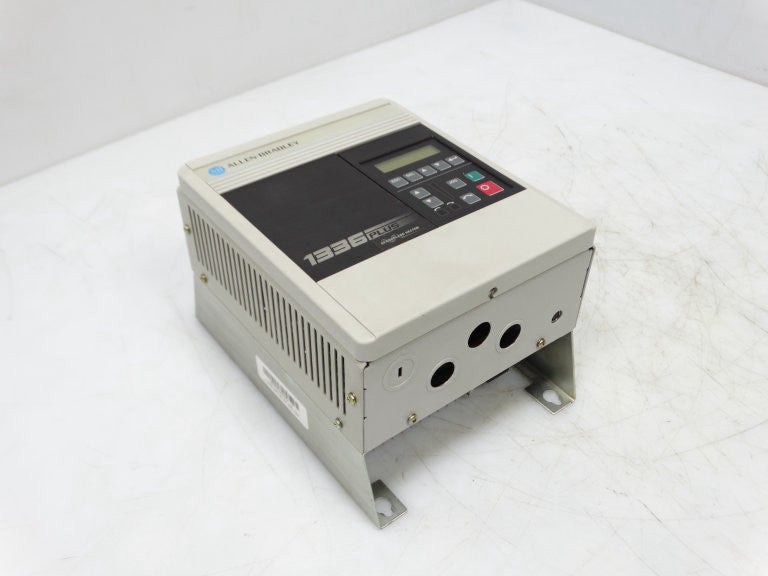 ALLEN BRADLEY 1336S-BRF30-AA-EN6-HA2 DRIVE