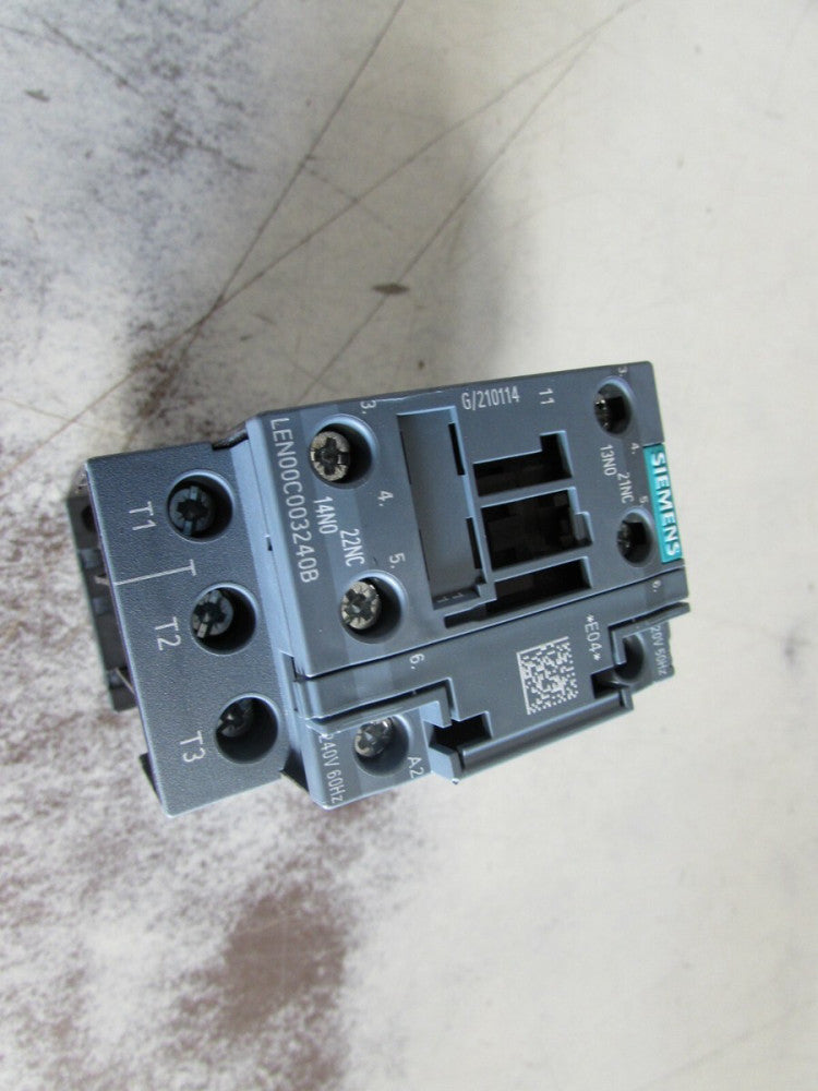 SIEMENS LEN00C003240B 600V 15HP LIGHTING CONTACTOR 220/240V COIL XLNT USED  !!