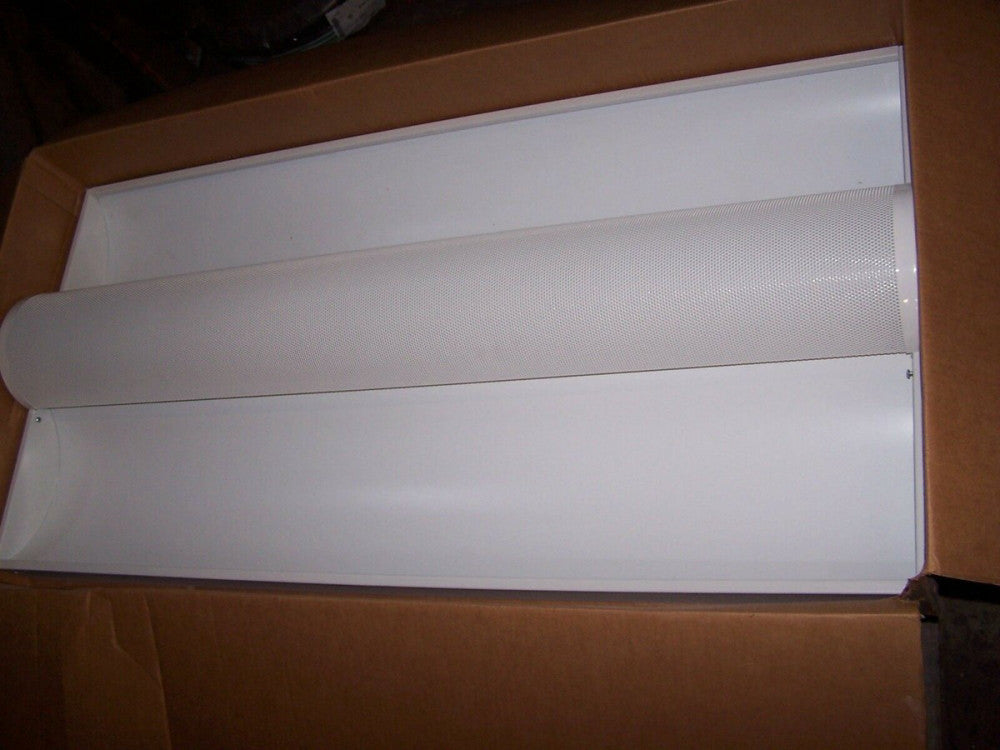 NEW PMC LIGHTING 3 LAMP 4'X2' FLUORESCENT LIGHT FIXTURE SOREA CENTER SC24-R 