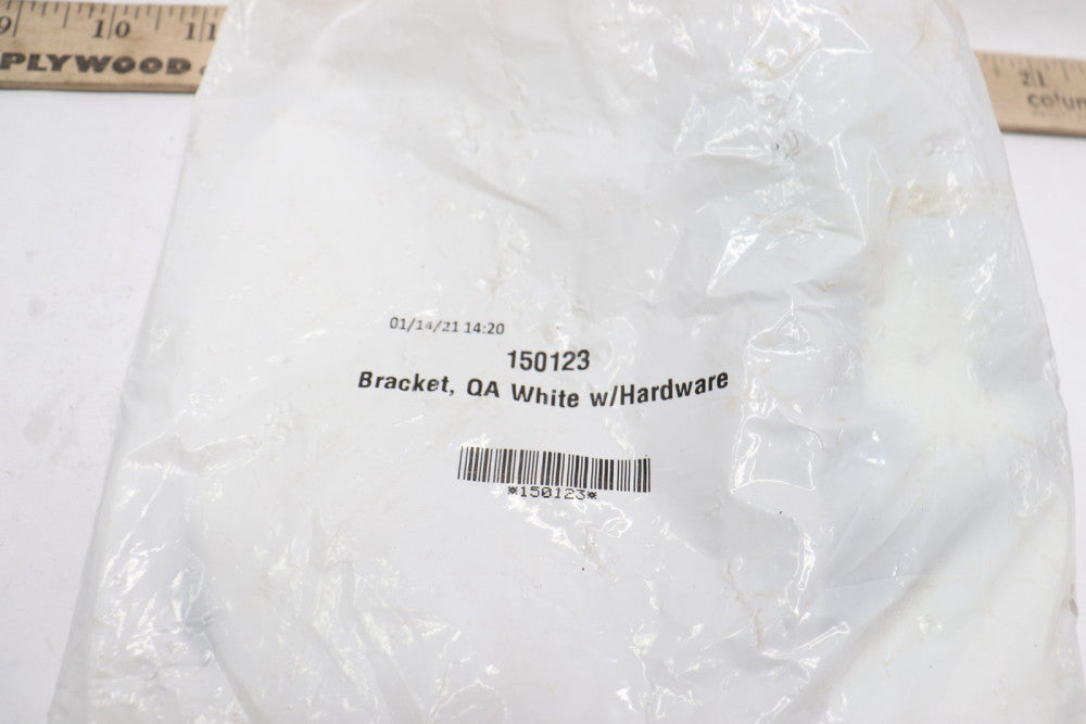 Bracket with Hardware White 150123