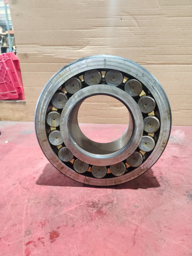 NEW SURPLUS SKF SPHERICAL ROLLER BEARING 452328 CACM2/W502