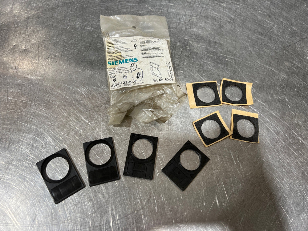 Siemens 3SB3922-0AV Partial Pack Of 4 Nos Surplus