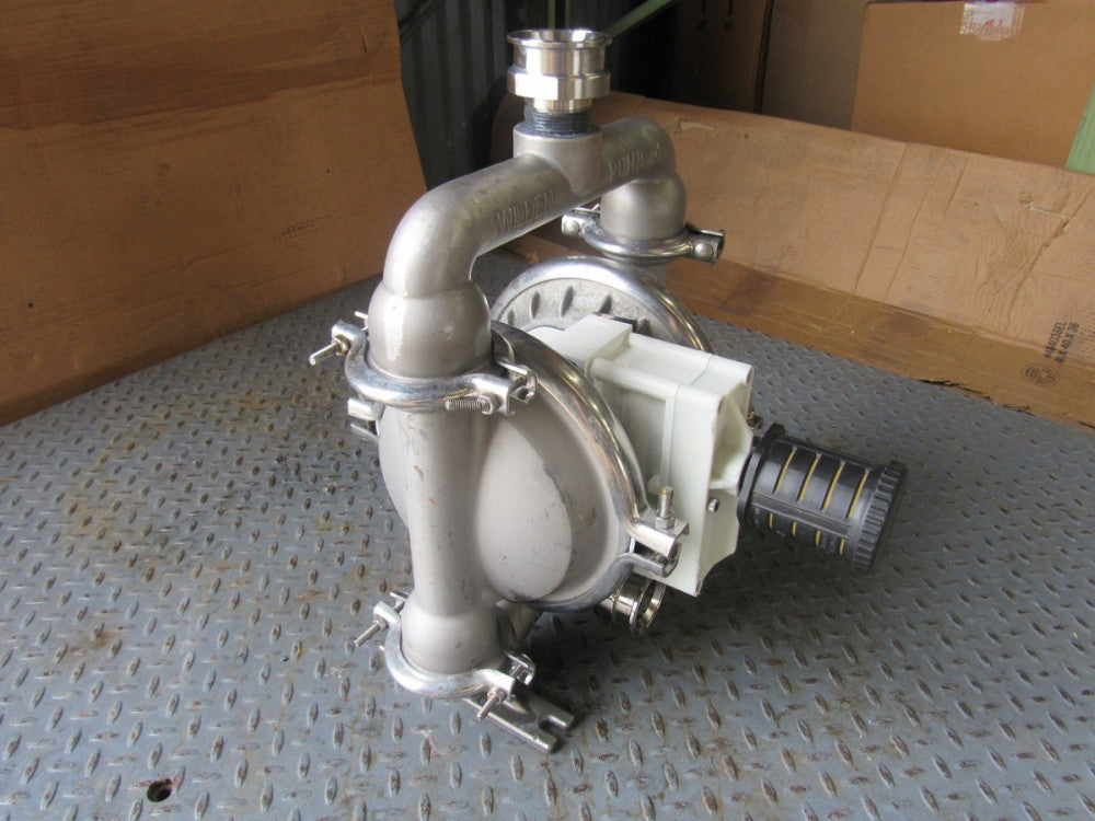 WILDEN PUMP 4 STAINLESS STEEL DOUBLE DIAPHRAGM PUMP 1-1/4" NICE USED TAKEOUT !!