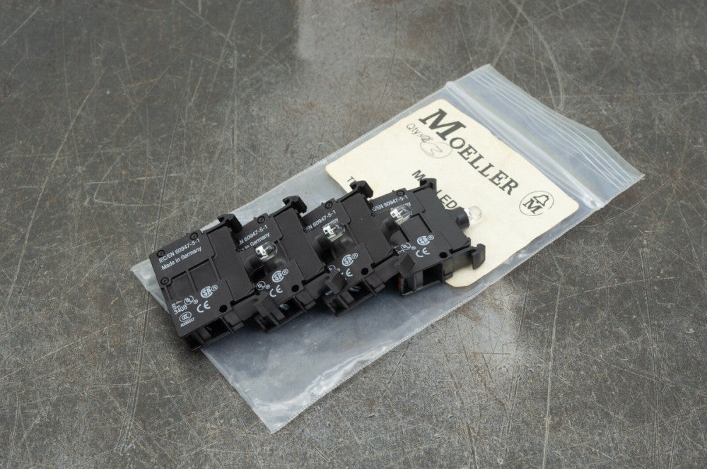 Moeller M22-LED-R LED Light Module Red 12-30V DC Lot of Four (4)