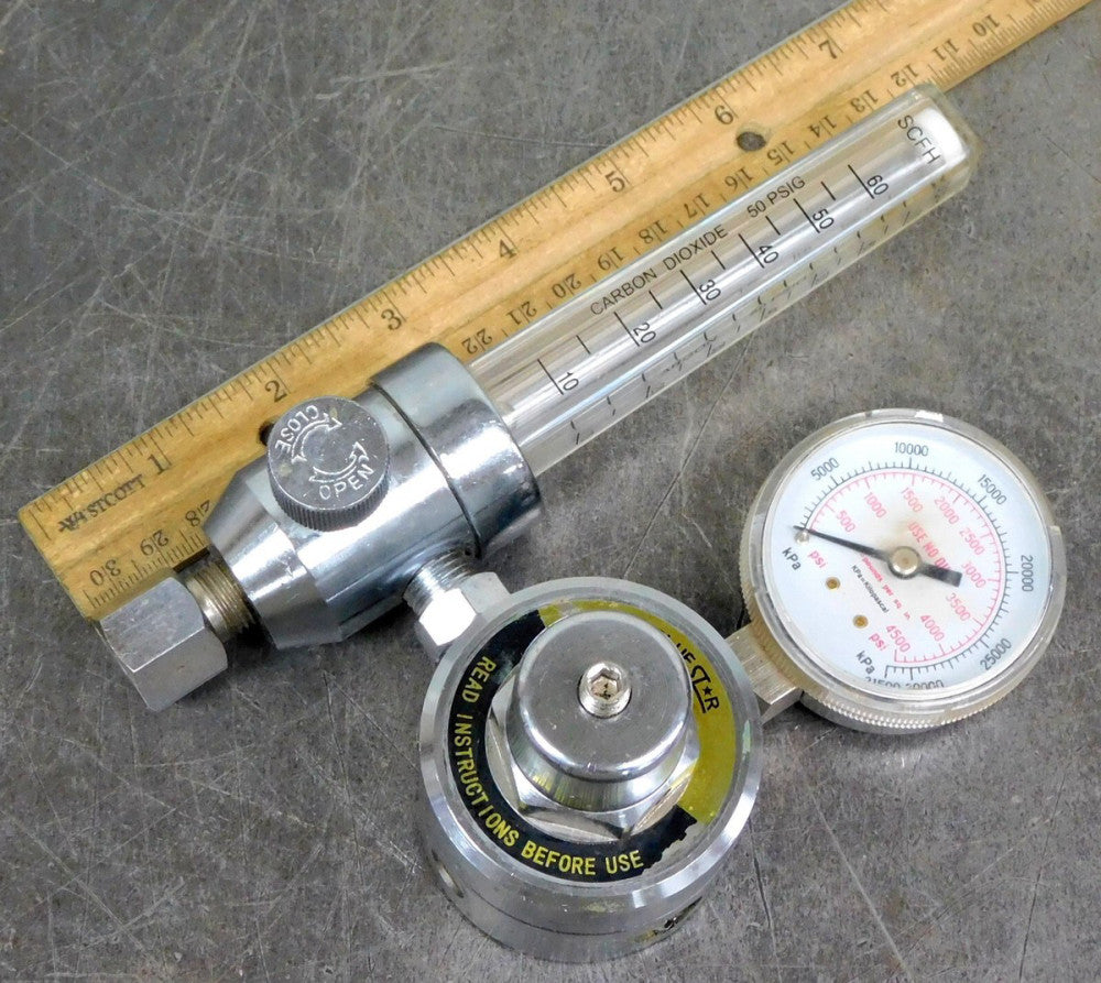 BlueStar BS85AR580 Pressure Regulator/Flowmeter 50 CFH 5/8"-18RH 3000 PSI
