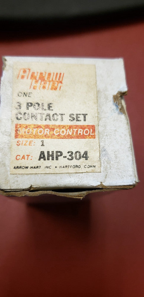 NEW ARROW HART AHP-304 3-POLE CONTACT SET SIZE 1 NIB (B2-2A)